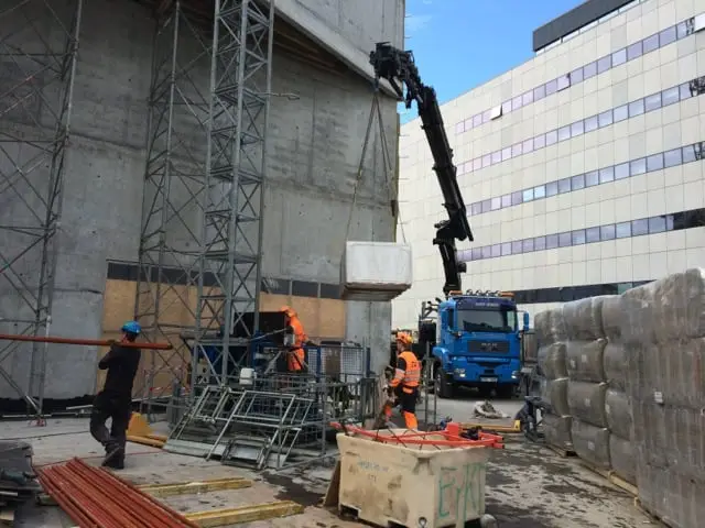 Verkefni Íslandskrana – kranabíll við hífingu, mynd 387