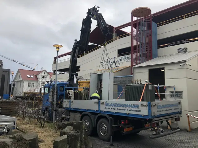 Verkefni Íslandskrana – kranabíll við hífingu, mynd 13