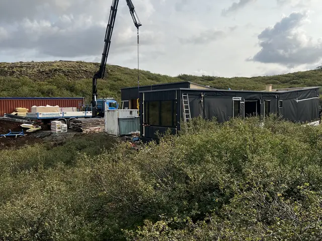 Verkefni Íslandskrana – kranabíll við hífingu, mynd 10