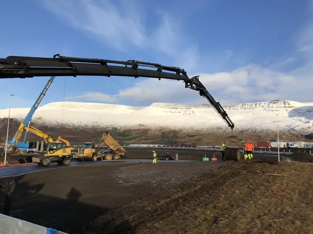 Verkefni Íslandskrana – kranabíll við hífingu, mynd 7